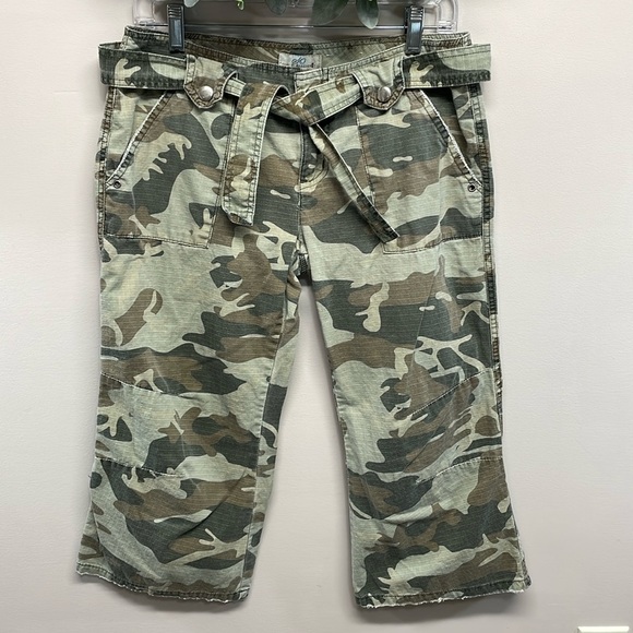Vintage Y2K SO Wide Leg Low Rise Camo Cropped Capri Pants 7 - Picture 1 of 14